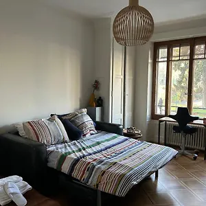 Double Bedroom & Kitchen - Perle Du Lac, Homestay